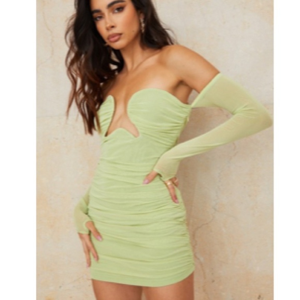 PrettyLittleThing Green Ruched Long Sleeve Bodycon Dress Sz 6